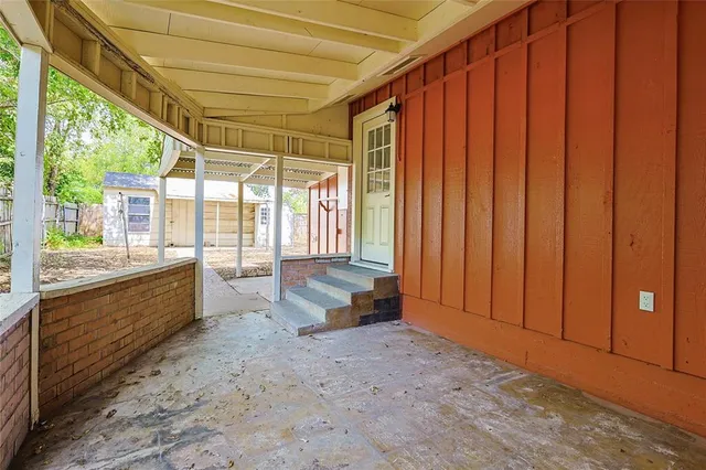 $2,000 | 157 West Purnell Street, Lewisville, TX 75057