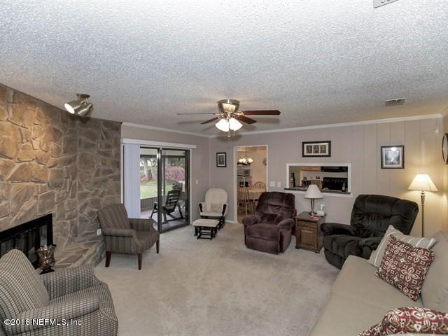 8143 Worm Wood Road Jacksonville, FL 32210 - Photo 10 of 22 010_Family Room