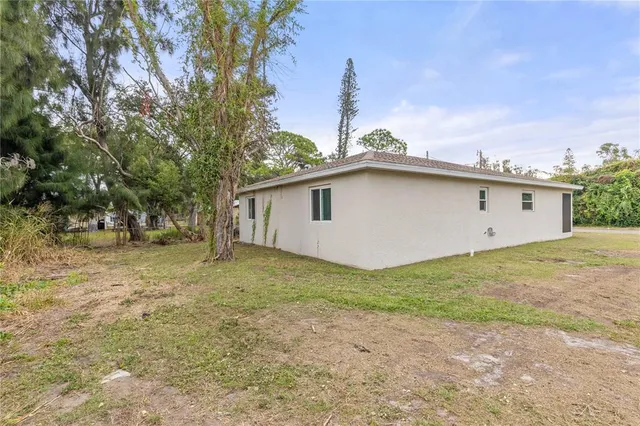 $349,900 | 1925 34th Avenue East, Bradenton, FL 34208