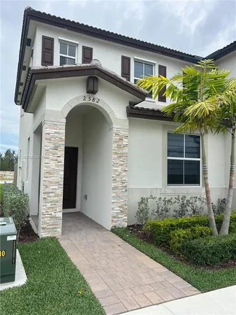$2,500 | 2582 Southeast 29th Street, Homestead, FL 33035