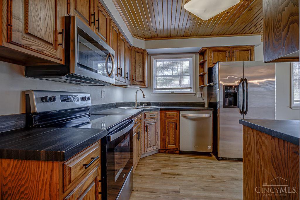 6670 Gaines Road Cincinnati, OH 45247 - Photo 9 of 40