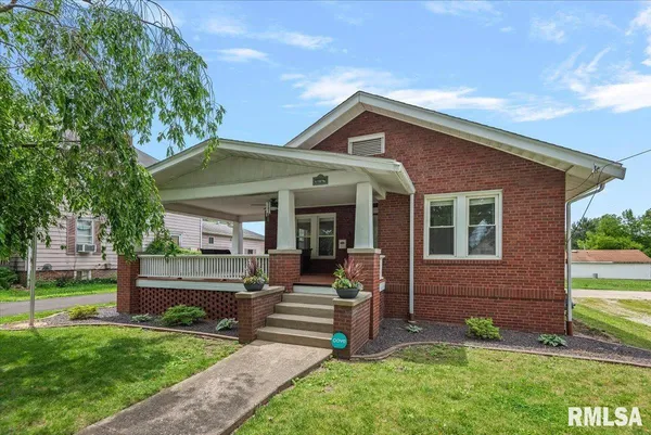 $195,000 | 1145 South Clay Avenue, Jacksonville, IL 62650