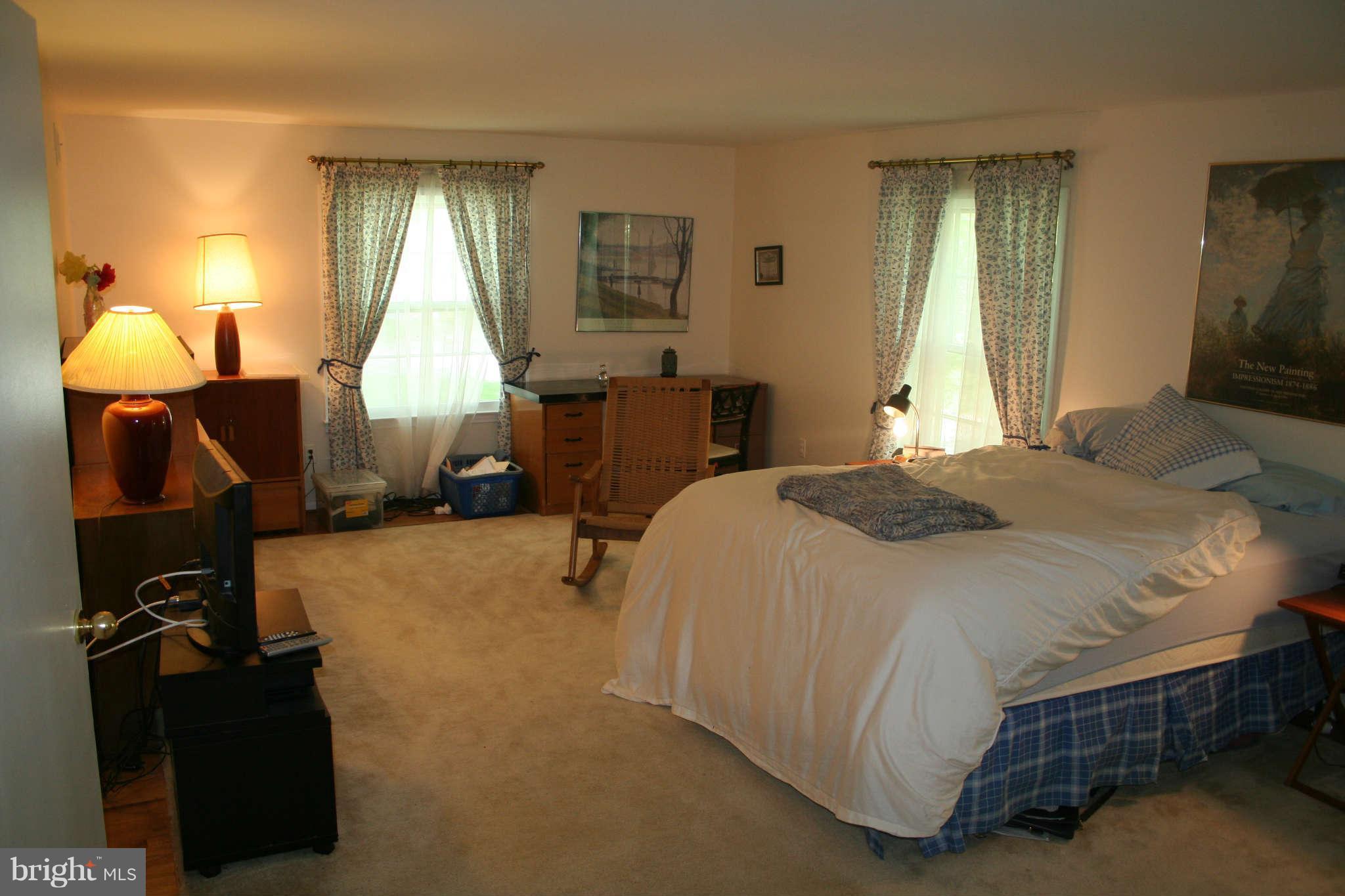 11106 Old Coach Road Potomac, MD 20854 - Photo 15 of 20 Bedroom (Master)