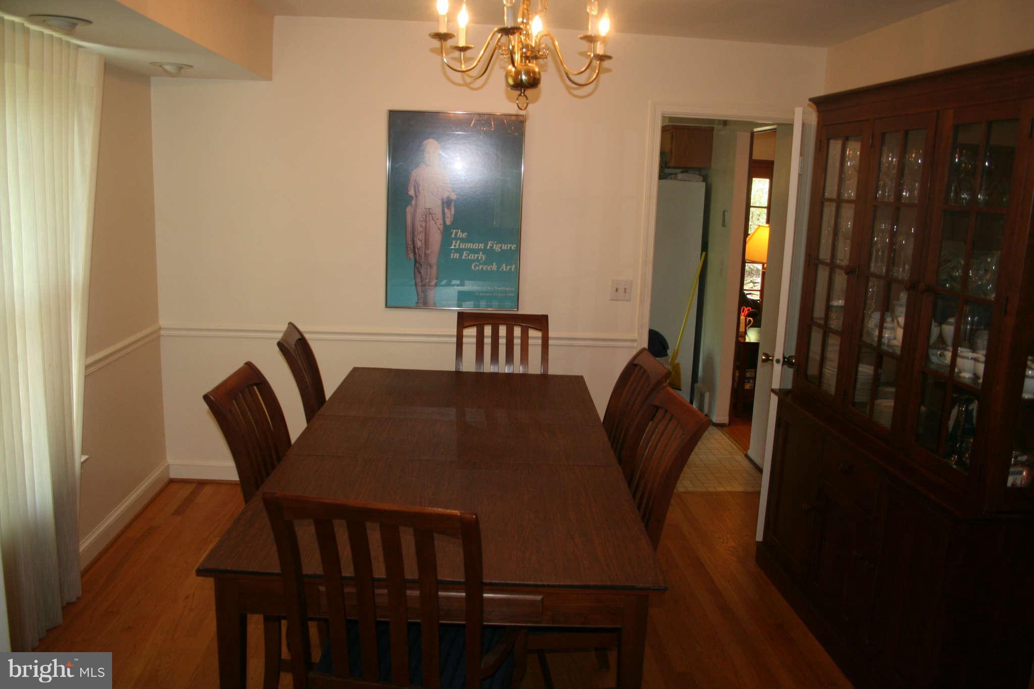 11106 Old Coach Road Potomac, MD 20854 - Photo 9 of 20 Dining Room