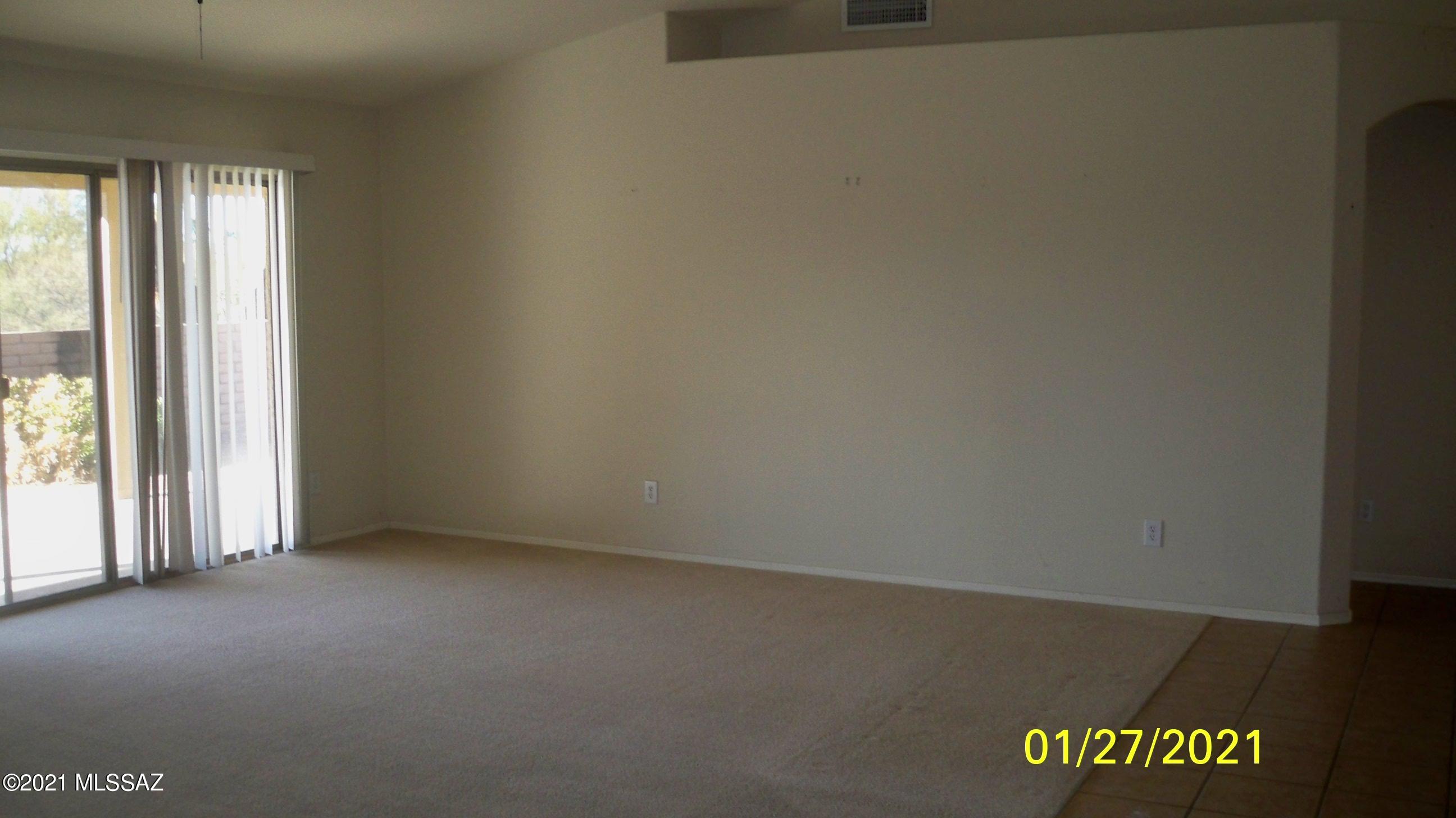 1385 North Birds Nest Road Green Valley, AZ 85614 - Photo 3 of 22
