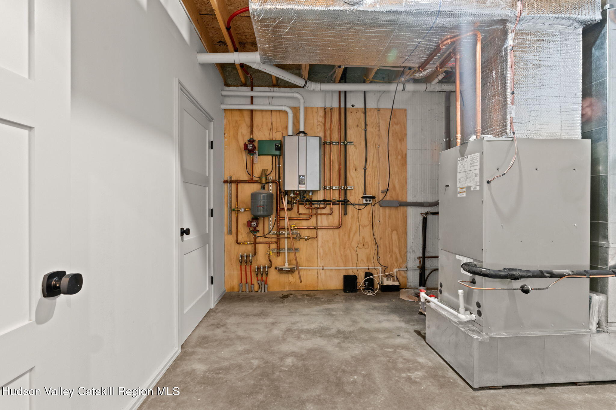 178 Chestnut Hill Road Woodstock, NY 12498 - Photo 37 of 42 a view of a walk in closet