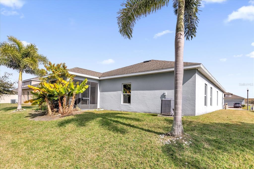 2751 Wadeview Loop St. Cloud, FL 34769 - Photo 13 of 16