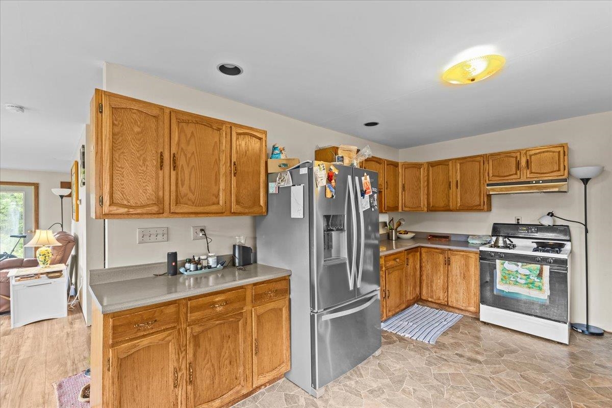 624 Daniels Pond Road Glover, VT 05839 - Photo 5 of 24