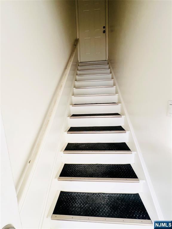 76 Front Street, Unit 2 North Arlington, NJ 07031 - Photo 12 of 13 a view of entryway