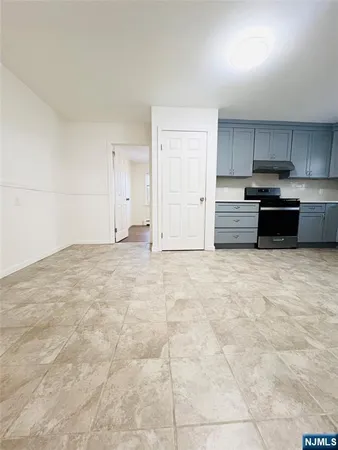 $2,860 | 76 Front Street, Unit 2, North Arlington, NJ 07031