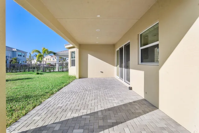 $575,000 | 5747 Shore Pine Place, Loxahatchee, FL 33470