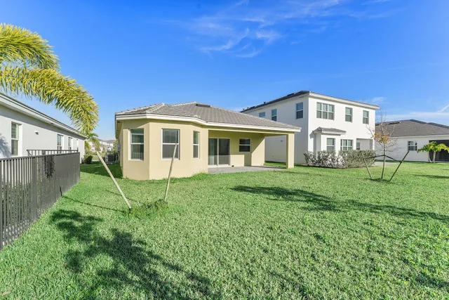 $575,000 | 5747 Shore Pine Place, Loxahatchee, FL 33470