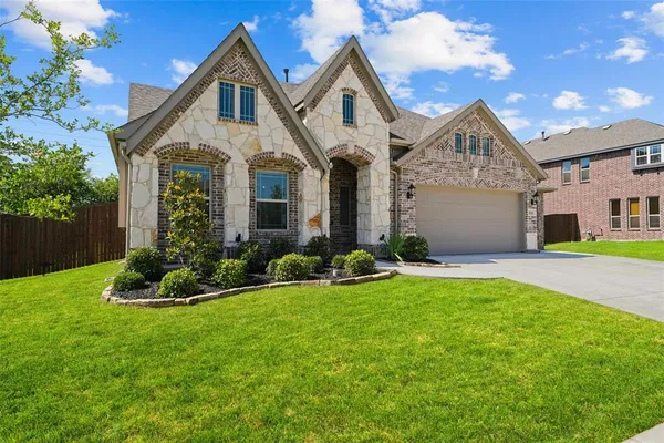 $560,000 | 1114 Wrenwood Drive, Justin, TX 76247