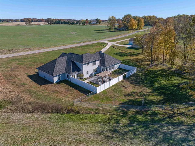 $645,000 | 18913 Highway 245, Dale, IN 47523