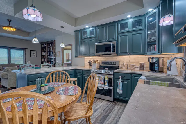 $645,000 | 18913 Highway 245, Dale, IN 47523