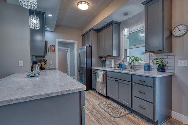 $645,000 | 18913 Highway 245, Dale, IN 47523