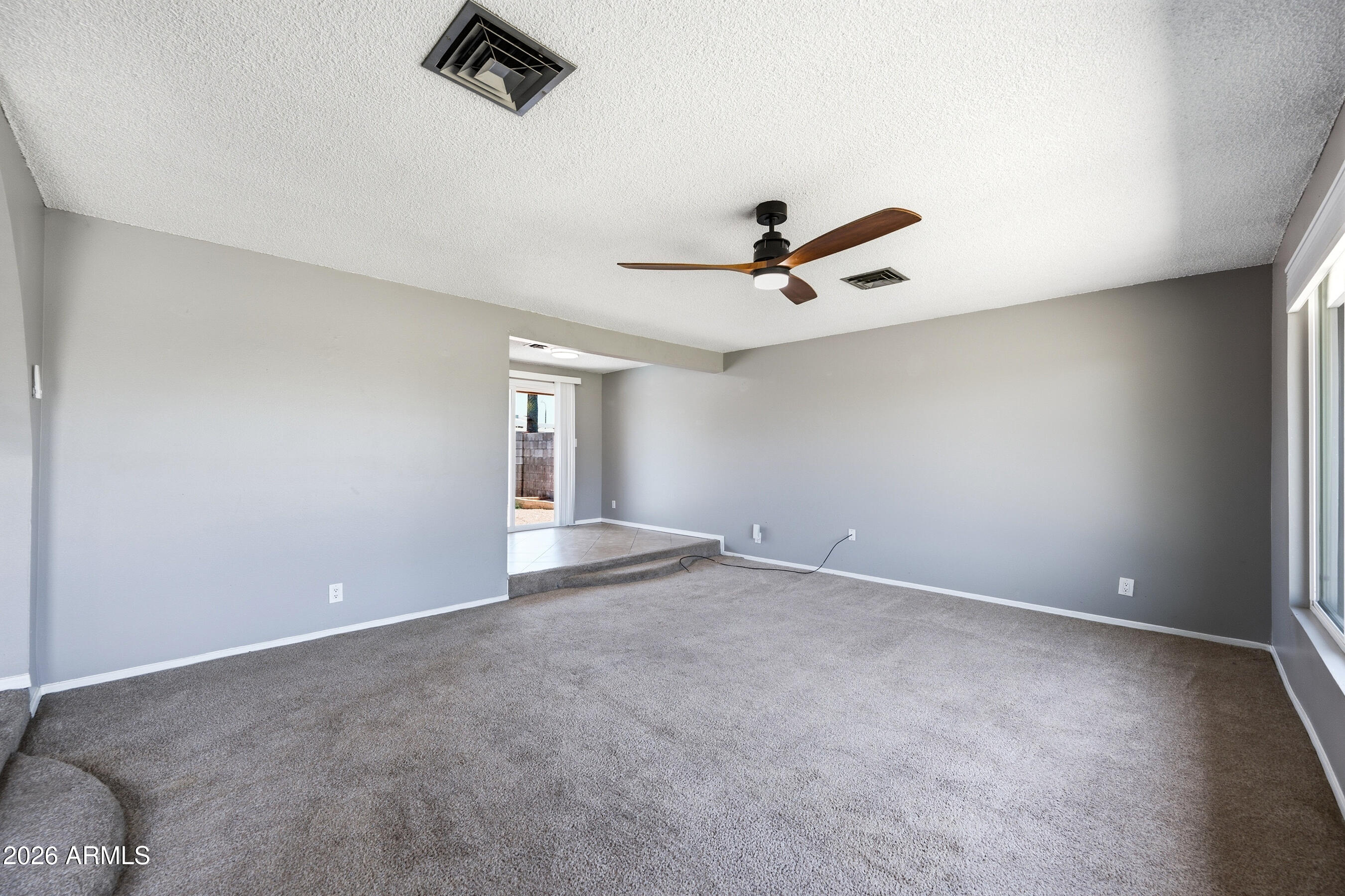 3737 West Griswold Road Phoenix, AZ 85051 - Photo 3 of 27 3-3737WGA-ocupix-