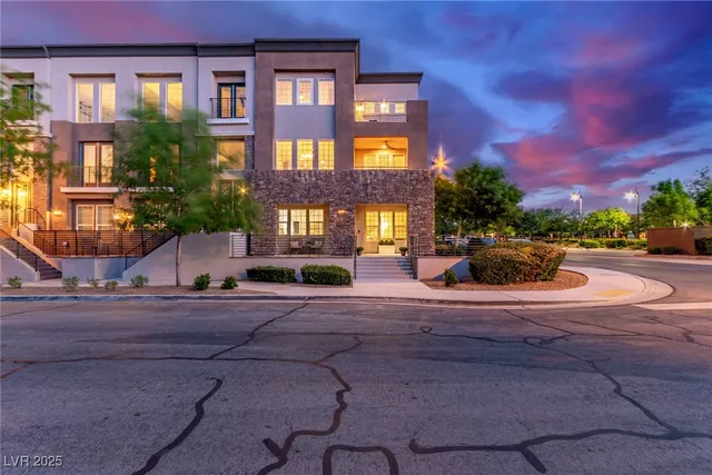 $3,200 | 3165 Via Como, Henderson, NV 89044