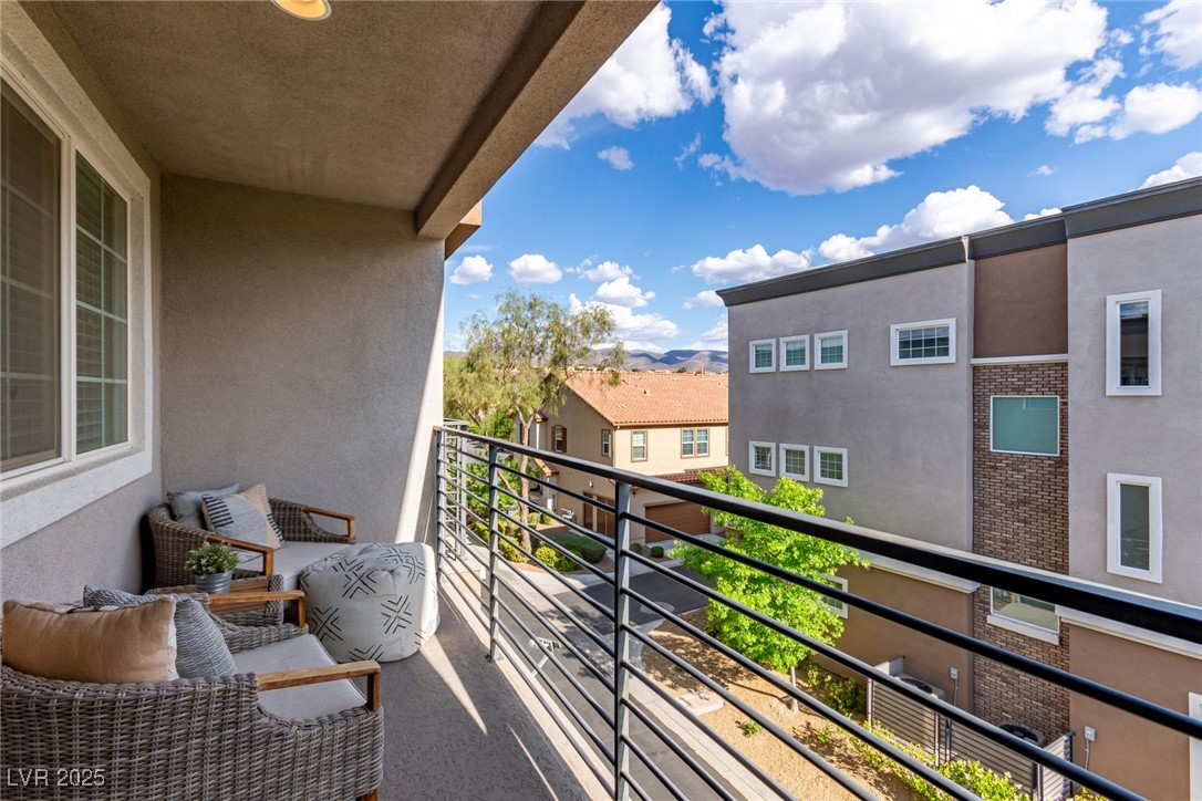 3165 Via Como Henderson, NV 89044 - Photo 38 of 42 Balcony featuring a residential view