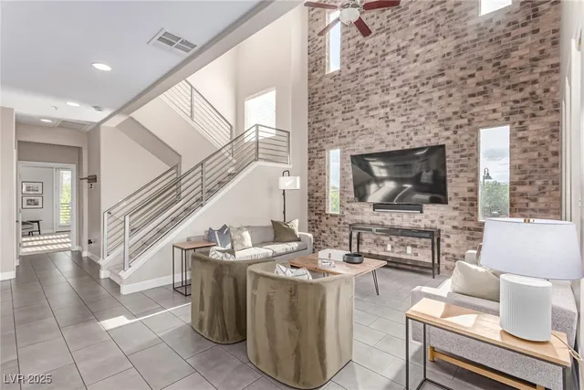 $3,200 | 3165 Via Como, Henderson, NV 89044