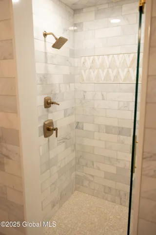 $1,599,000 | 105 Moose Grove Run, Indian Lake, NY 12842