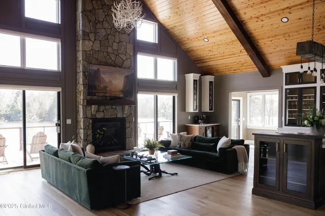 $1,599,000 | 105 Moose Grove Run, Indian Lake, NY 12842