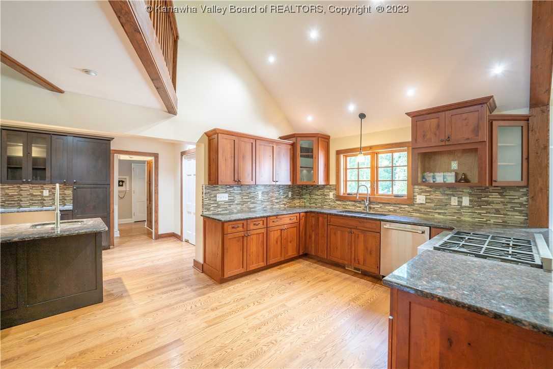 1328 Tudor Road Charleston, WV 25314 - Photo 8 of 36 Gallery Image 8