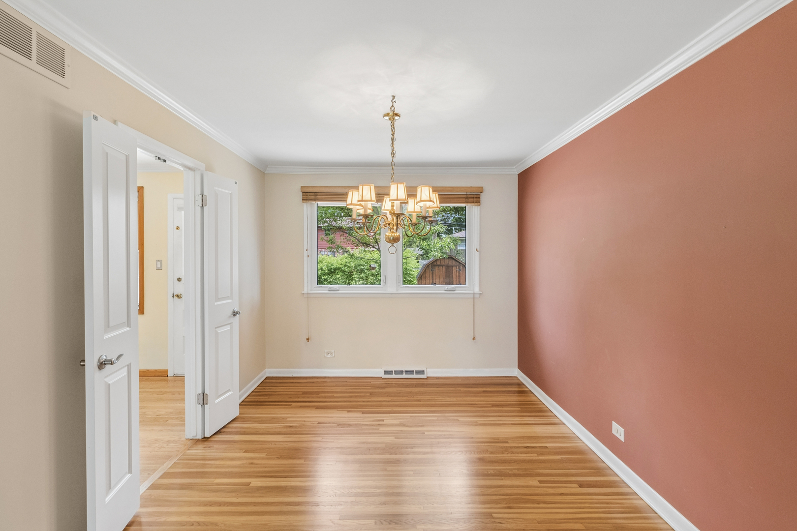 2012 Cayuga Lane Mount Prospect, IL 60056 - Photo 6 of 24