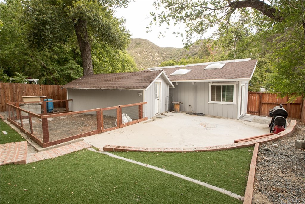 528 Stream Lane Lytle Creek, CA 92358 - Photo 10 of 57