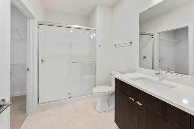 $1,671 | 5945 6th Avenue, Unit 208, Kenosha, WI 53140