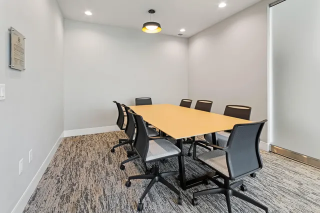 $1,671 | 5945 6th Avenue, Unit 208, Kenosha, WI 53140