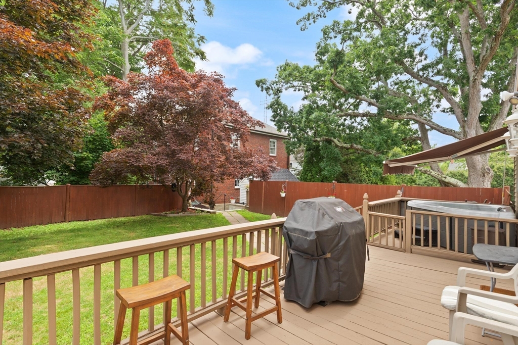 75 Andrews Street Medford, MA 02155 - Photo 34 of 40