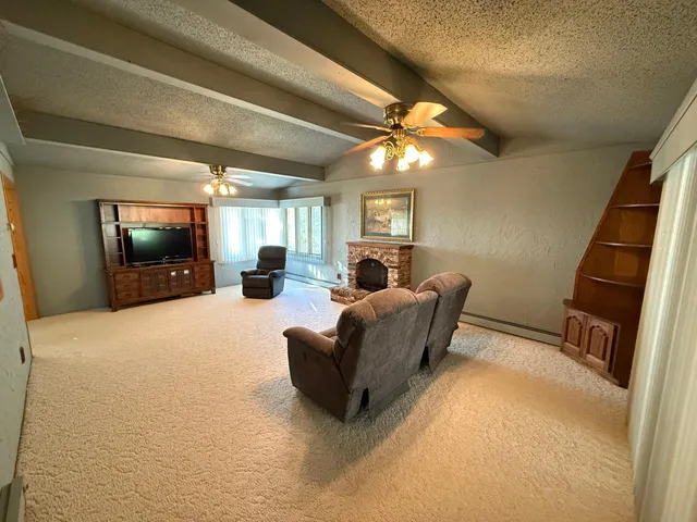 $299,500 | 1134 10th Street, Westbrook, MN 56183