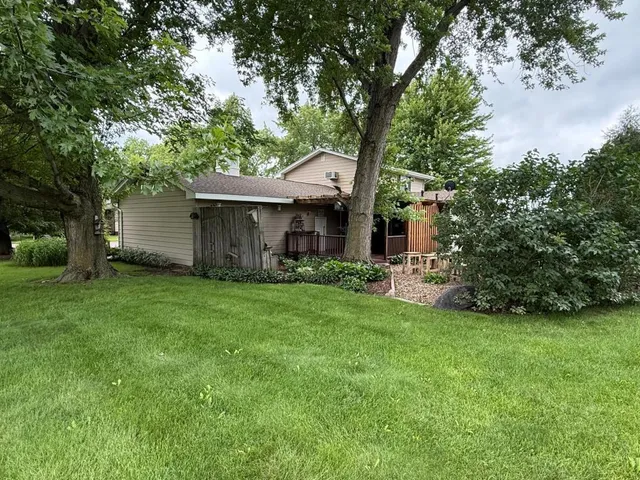 $299,500 | 1134 10th Street, Westbrook, MN 56183