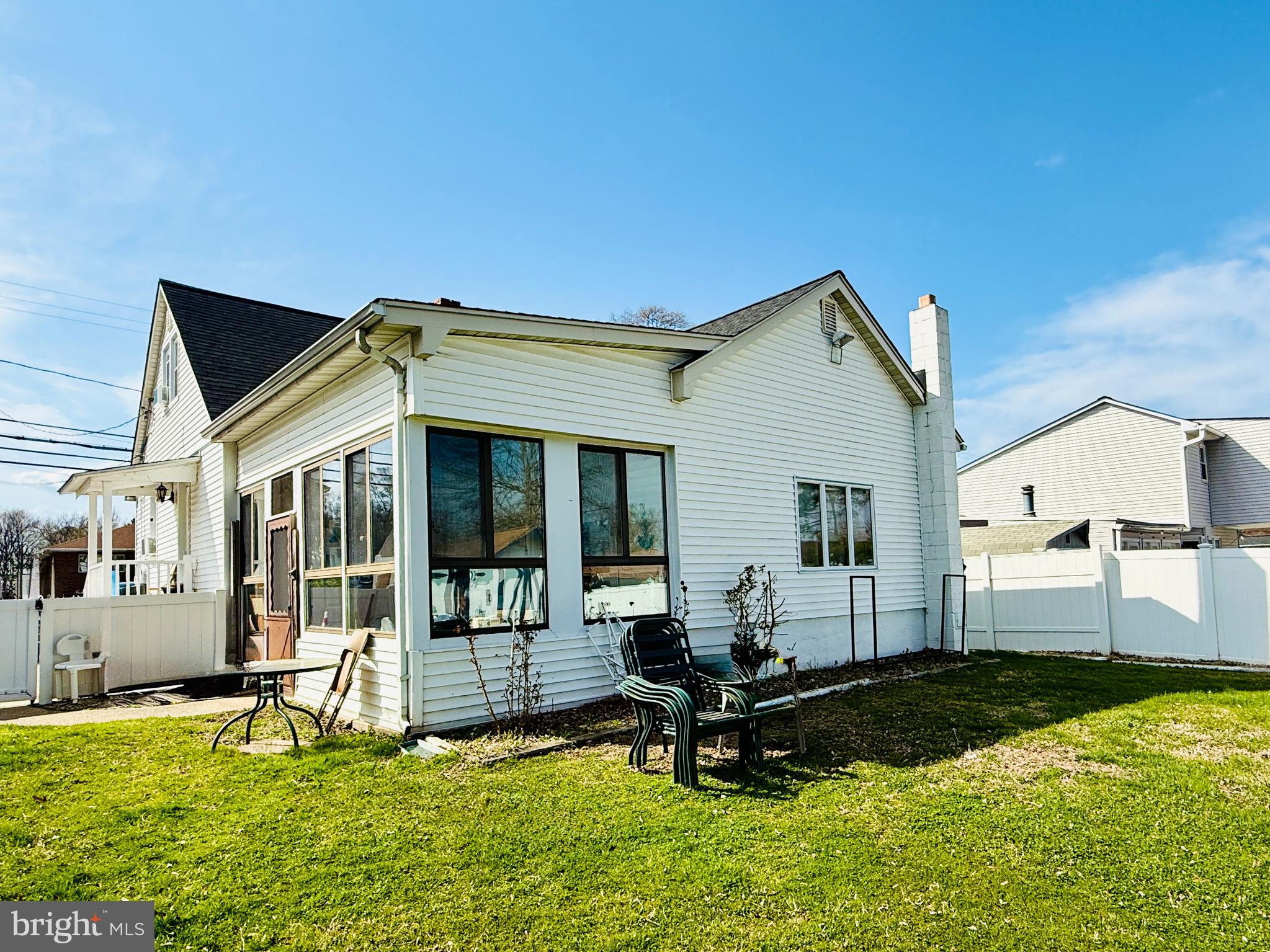 2215 Lodge Farm Road Baltimore, MD 21219 - Photo 3 of 5