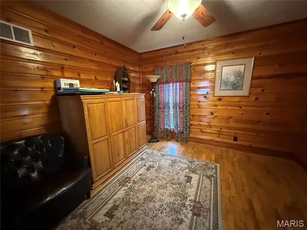 $179,900 | 113 Judy Street, Perry, MO 63462