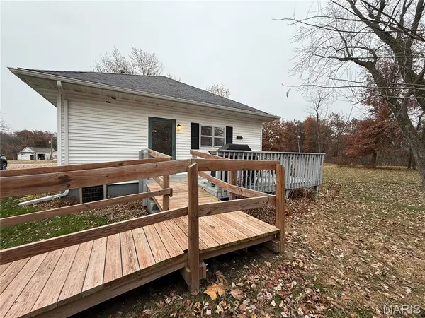 $179,900 | 113 Judy Street, Perry, MO 63462