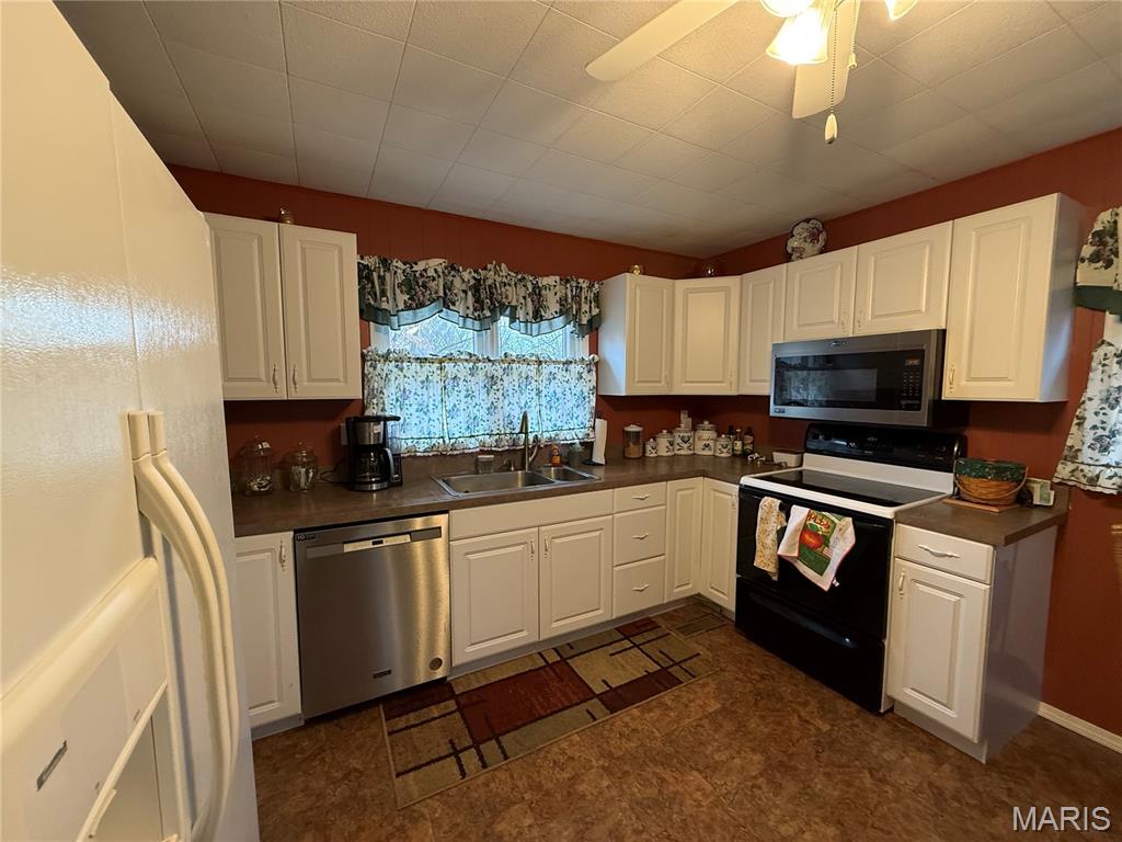 113 Judy Street Perry, MO 63462 - Photo 4 of 23