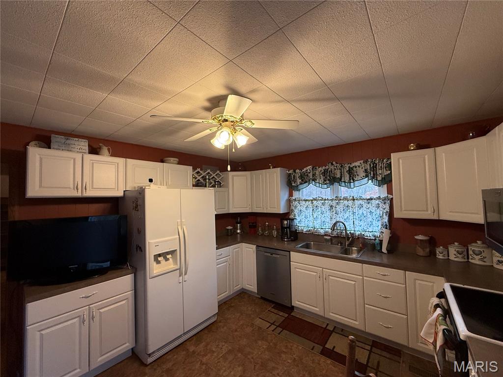 113 Judy Street Perry, MO 63462 - Photo 4 of 27