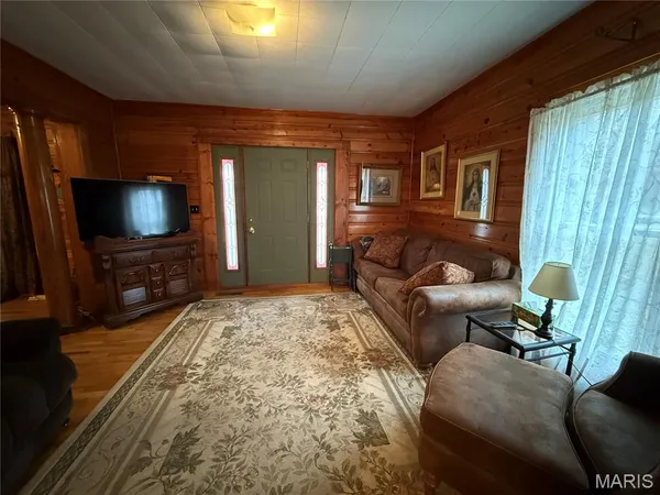 $174,900 | 113 Judy Street, Perry, MO 63462