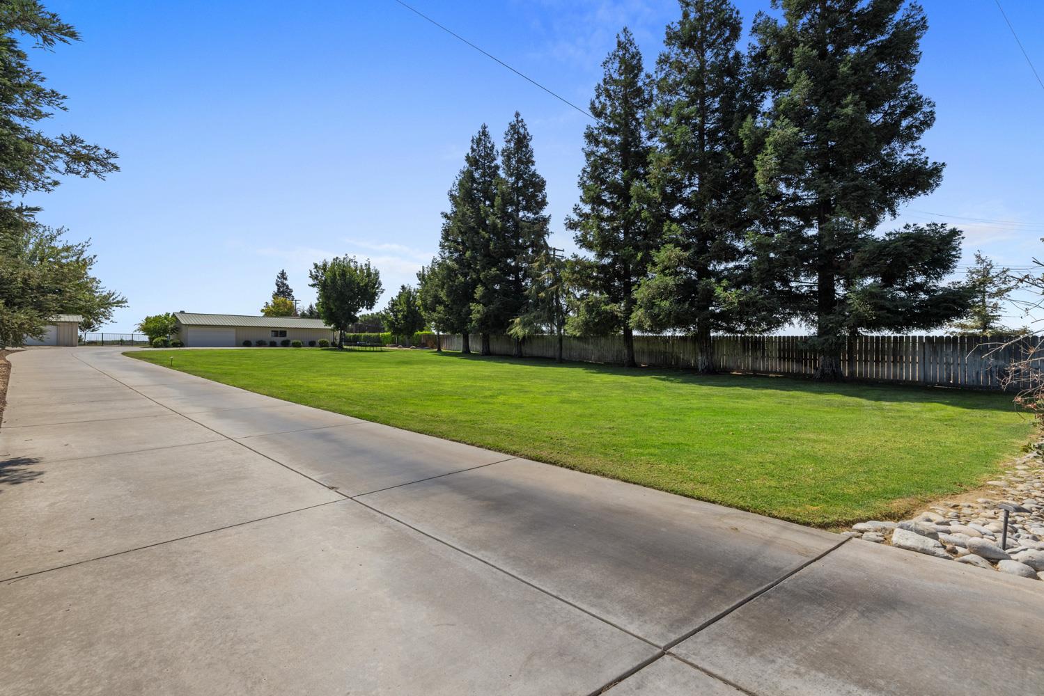 8300 Jantzen Road Modesto, CA 95357 - Photo 10 of 73