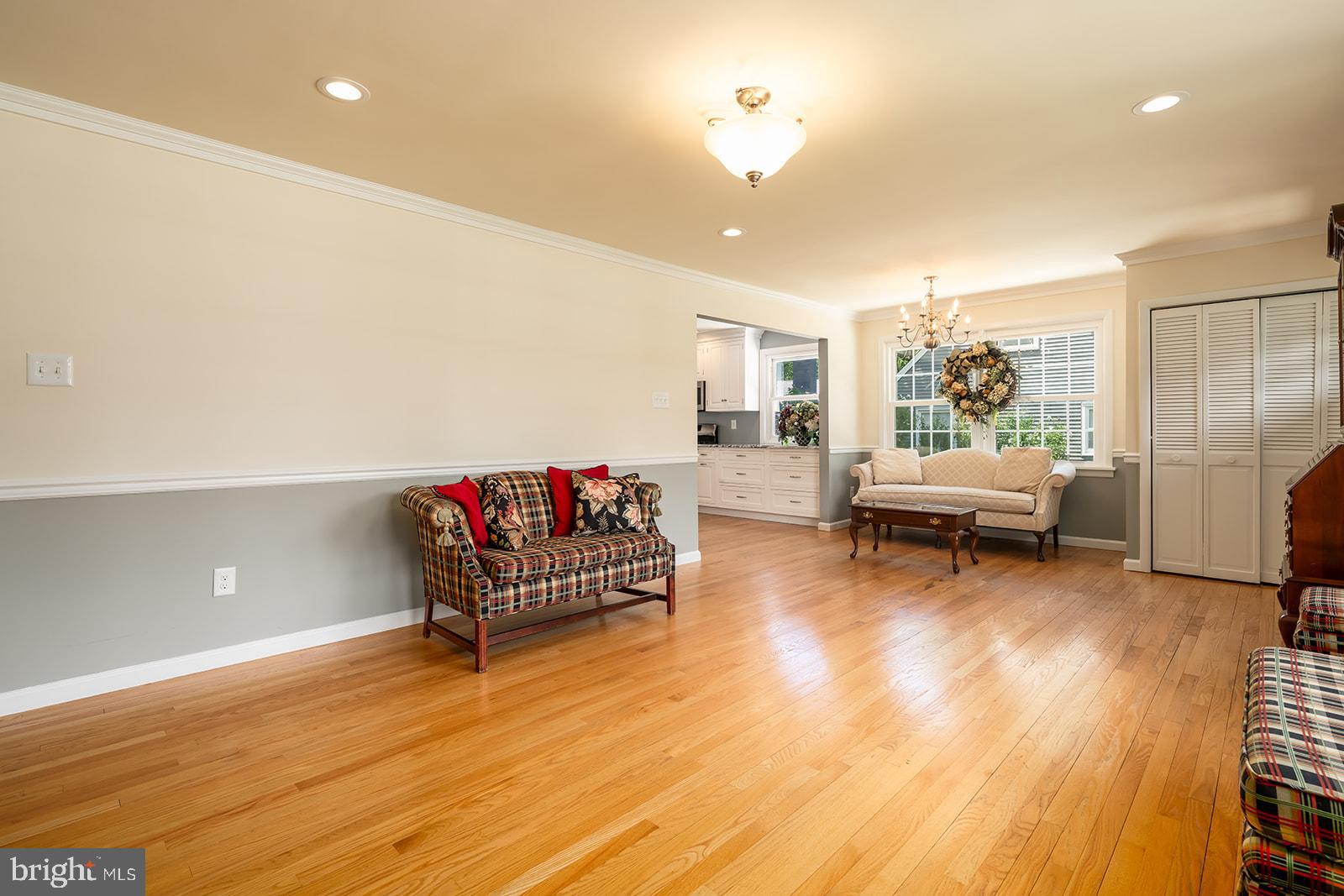 744 Cedar Avenue Haddonfield, NJ 08033 - Photo 12 of 58 Living Room