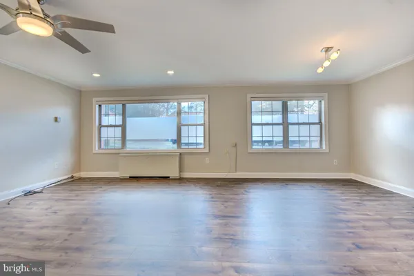 $430,000 | 5301 Westbard Circle, Unit 208, Bethesda, MD 20816