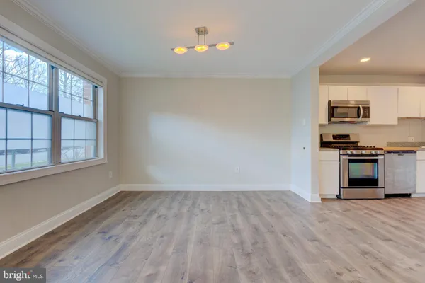 $430,000 | 5301 Westbard Circle, Unit 208, Bethesda, MD 20816