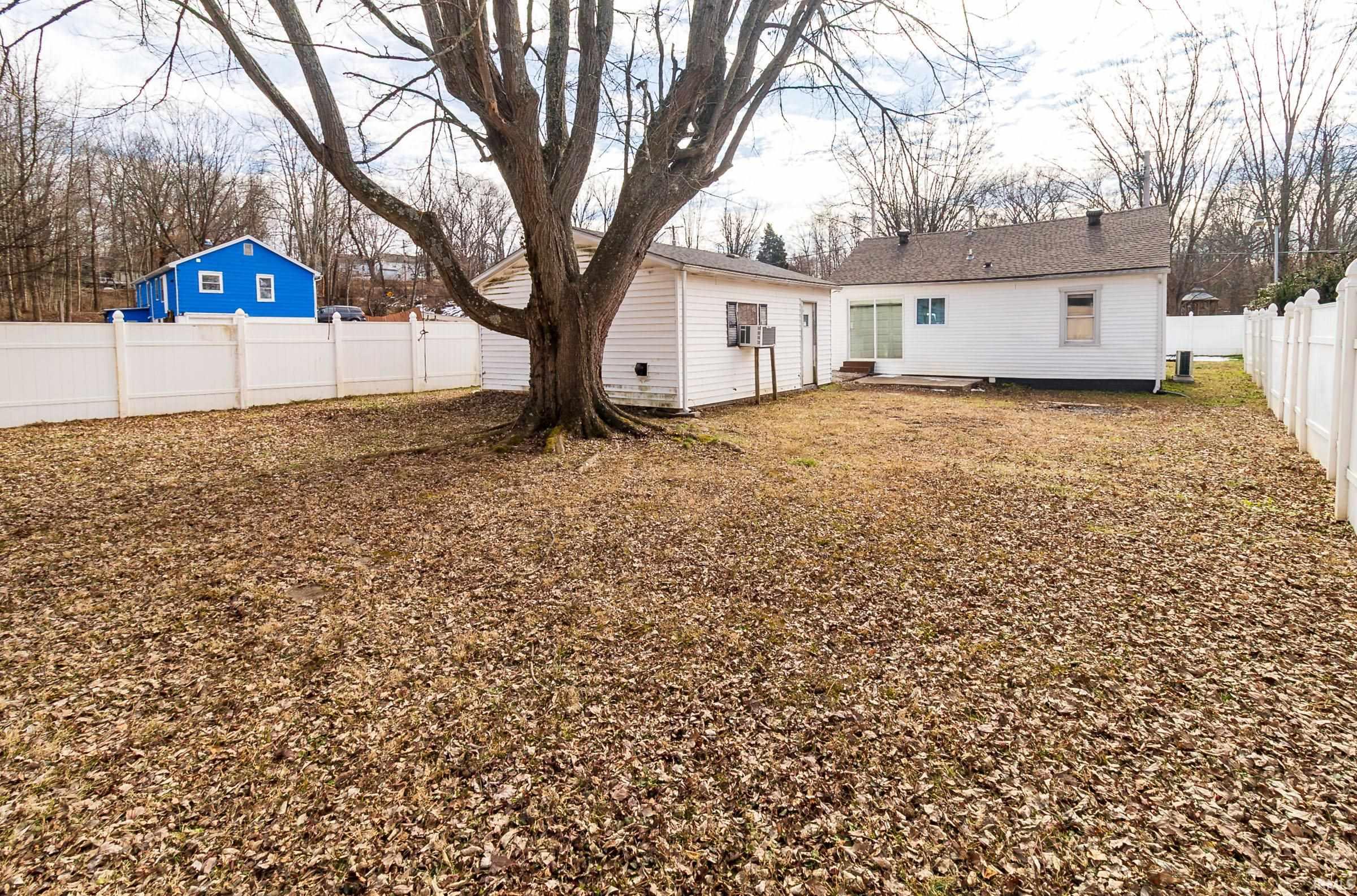 1425 Wimberg Road Evansville, IN 47710 - Photo 11 of 14 Gallery Image 11