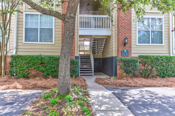 $325,000 | 1600 Long Grove Drive, Unit 1112, Mount Pleasant, SC 29464