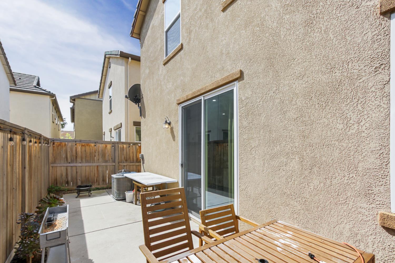 8196 Kramer Ranch Way Elk Grove, CA 95758 - Photo 33 of 47