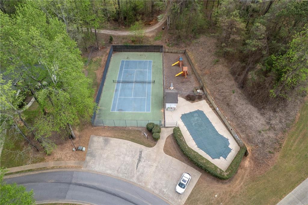 1303 Post Oak Court Winder, GA 30680 - Photo 24 of 25 front view of a house with a yard