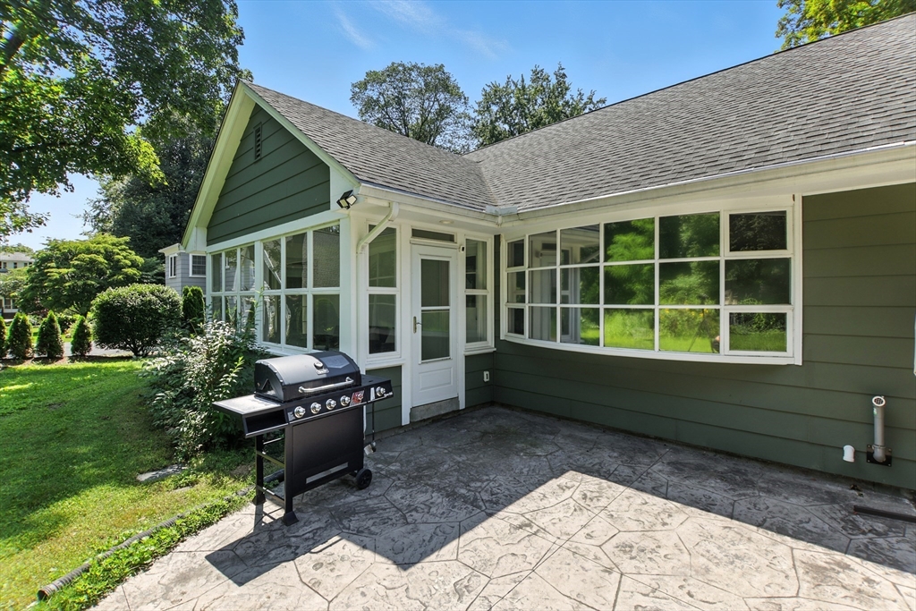 117 Crescent Road Longmeadow, MA 01106 - Photo 23 of 38 Gallery Image 23