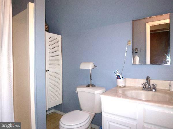 1470 Rock Gap Road Berkeley Springs, WV 25411 - Photo 15 of 26 Bath (Master)